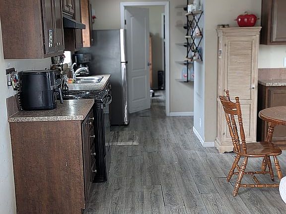 3rd image of 38 Saint George Dr