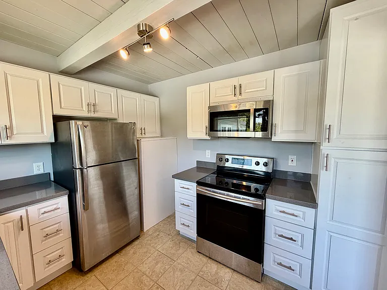 5747 Vicente St #D — Photo 9