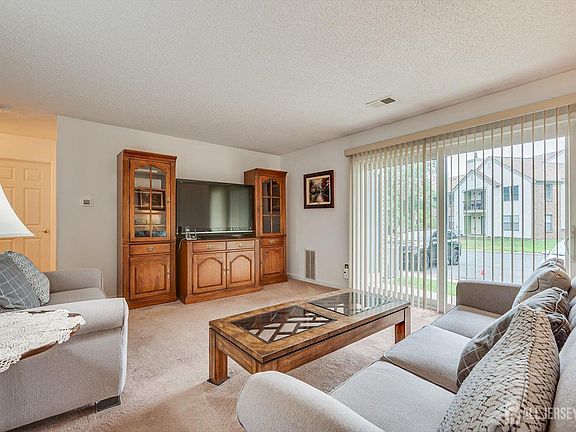 5th image of 1801 Bayhead Dr