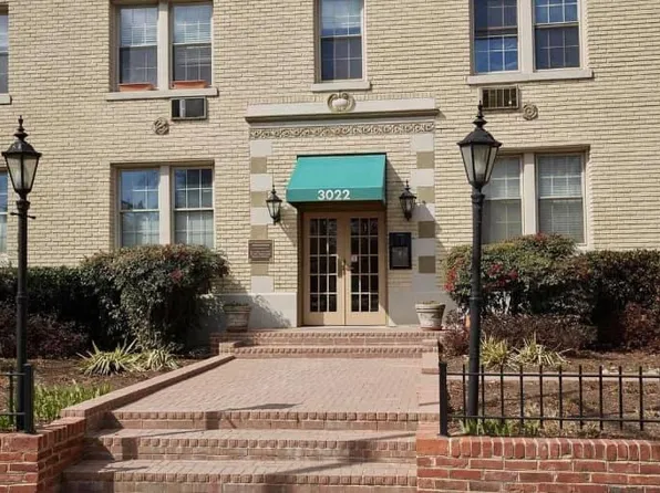 3022 Wisconsin Ave NW, Washington, DC 20016
