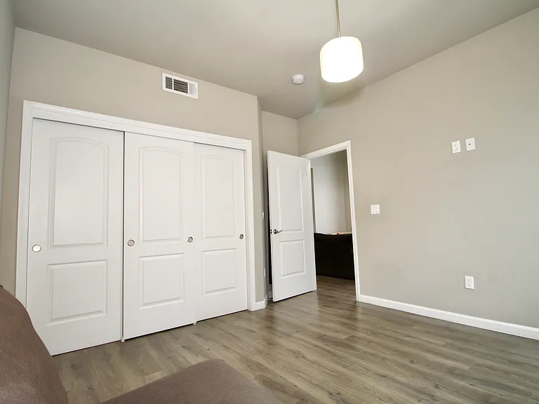 819 Estancia Ct — Photo 11