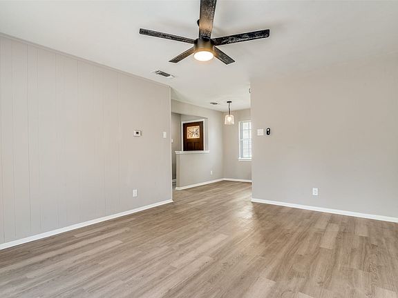 2nd image of 407 Duncan Way