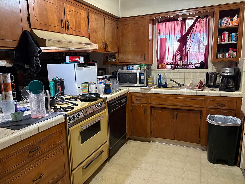 2nd image of 1741 W Kanai Avenue