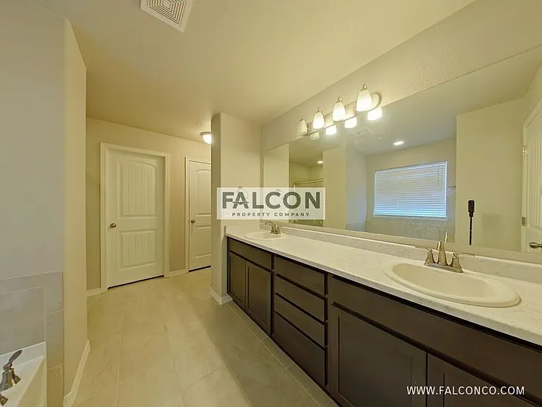 8335 Graphite Dr — Photo 18