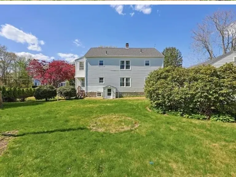 30 Linwood St — Photo 2