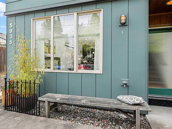 4th image of 5935 Fauntleroy Way SW APT C
