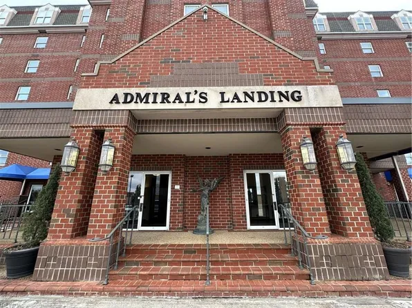 475 Water St APT 803, Portsmouth, VA 23704