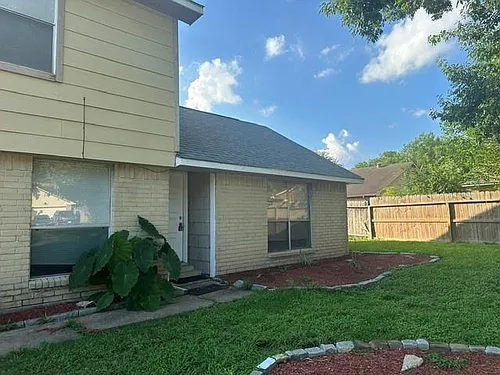 402 Juniper Ct Photo 1