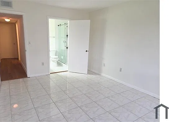 3 bed, 1200 sqft, $2,150 — Photo 4