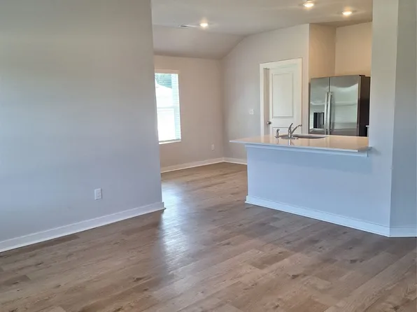 42 Spanish Ct, Eclectic, AL 36024