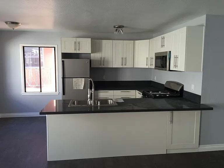 50 Granada Ave — Photo 10