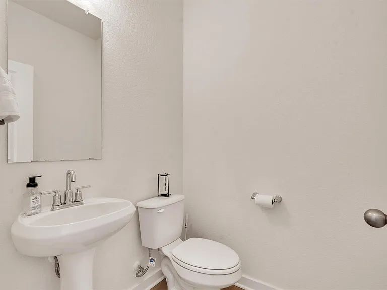 108 Blackwell Ln — Photo 21