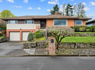 13222 NE Rose Pkwy, Portland, OR