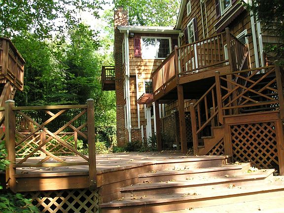 Tiered deck off back