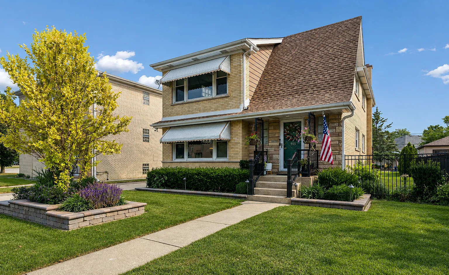 3 bed, 1117 sqft, $2,400 — Photo 1
