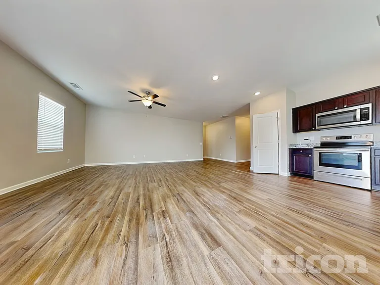 365 Trail Winds Dr — Photo 3