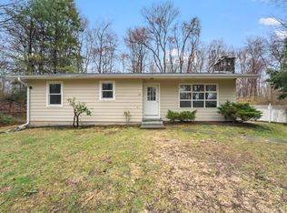 27 Wieting Rd, New Milford, CT 06776