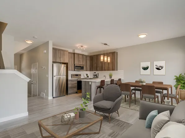 1 Reunion Loop NW, Airdrie, AB T4B 4J5