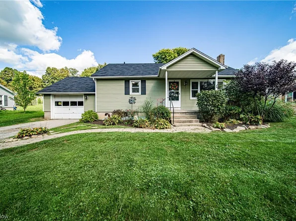 16116 Edwards St, Middlefield, OH 44062