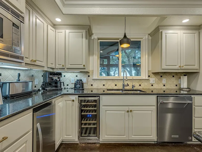 813 Moonlight Bay Dr — Photo 6