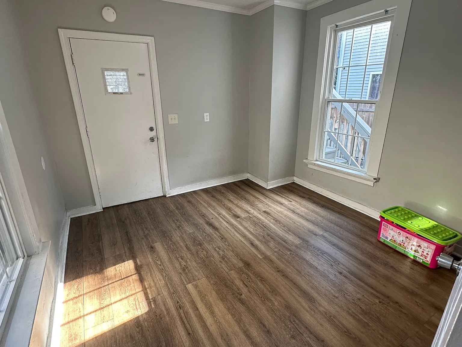 4 bed, 1200 sqft, $2,049 — Photo 4