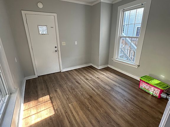 4th image of 336 Exchange St #1