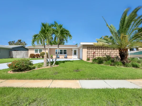 1975 W Phillips Ct, Merritt Island, FL 32952