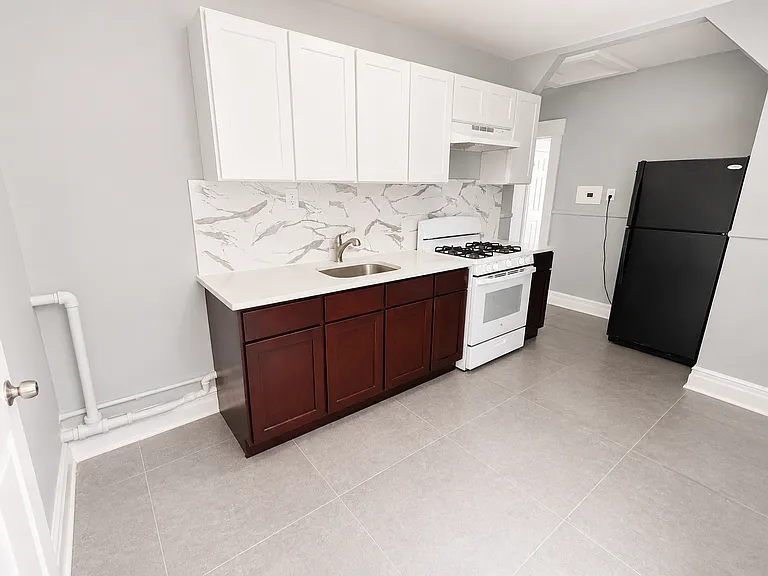 413 Summer Ave #3 — Photo 8