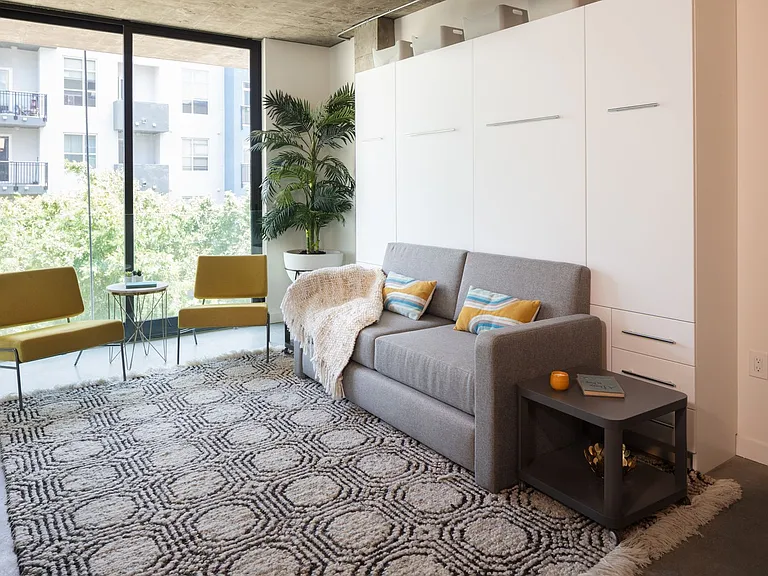 Ezabelle Apartments San Diego — Photo 44