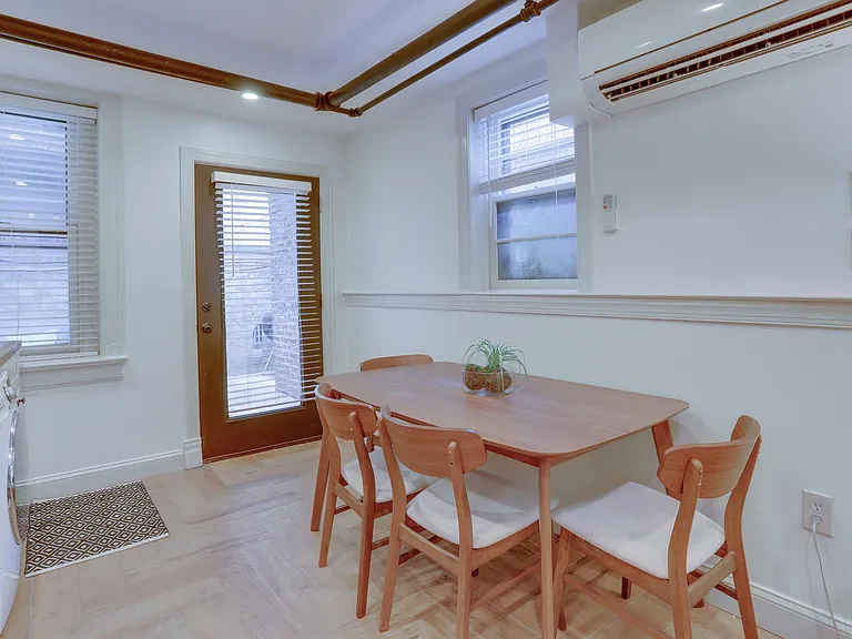 400 Seward Sq SE #B3 — Photo 8