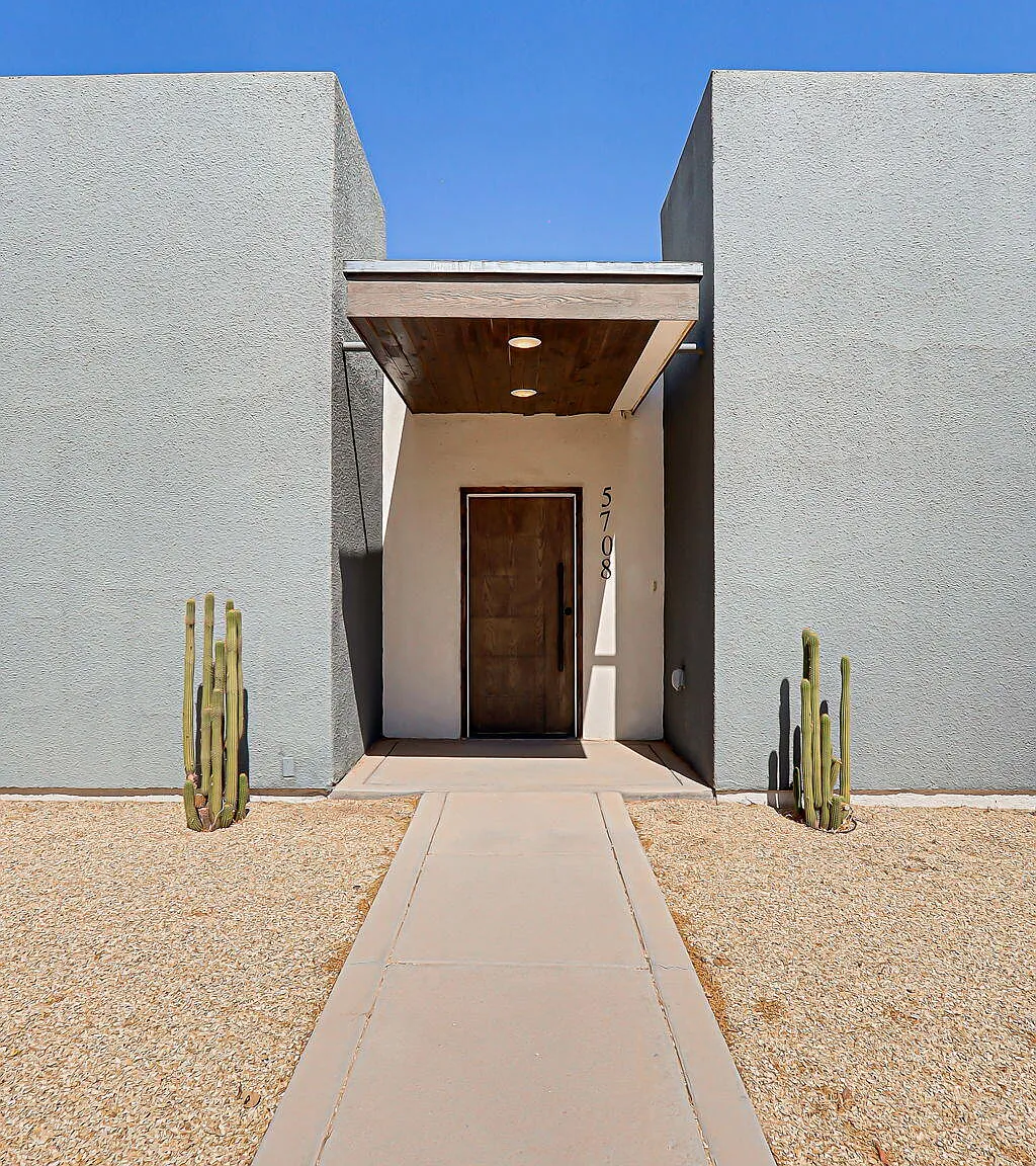 3 bed, 2.5 bath, 1983 sqft, $2,375 — Photo 3