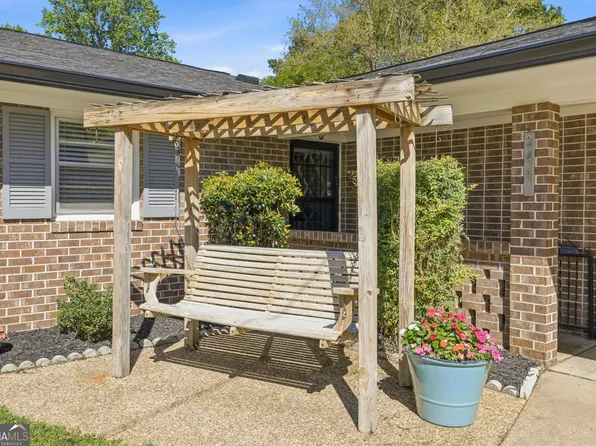 344 Holly Dr, Gainesville, GA 30501