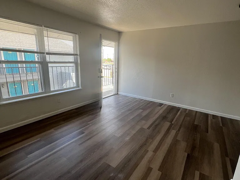 Northwood Apartments — Photo 38
