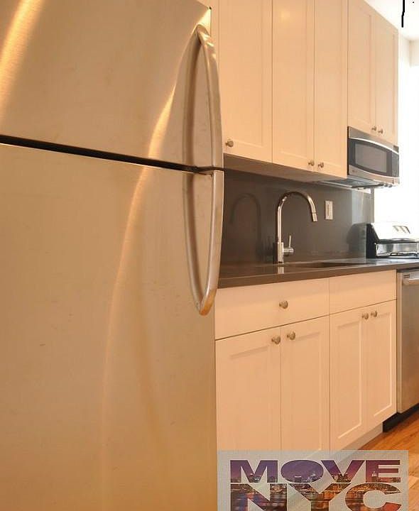 2nd image of 225 E 202nd St APT 3A