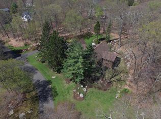 100 Fieldcrest Dr, Ridgefield, CT 06877