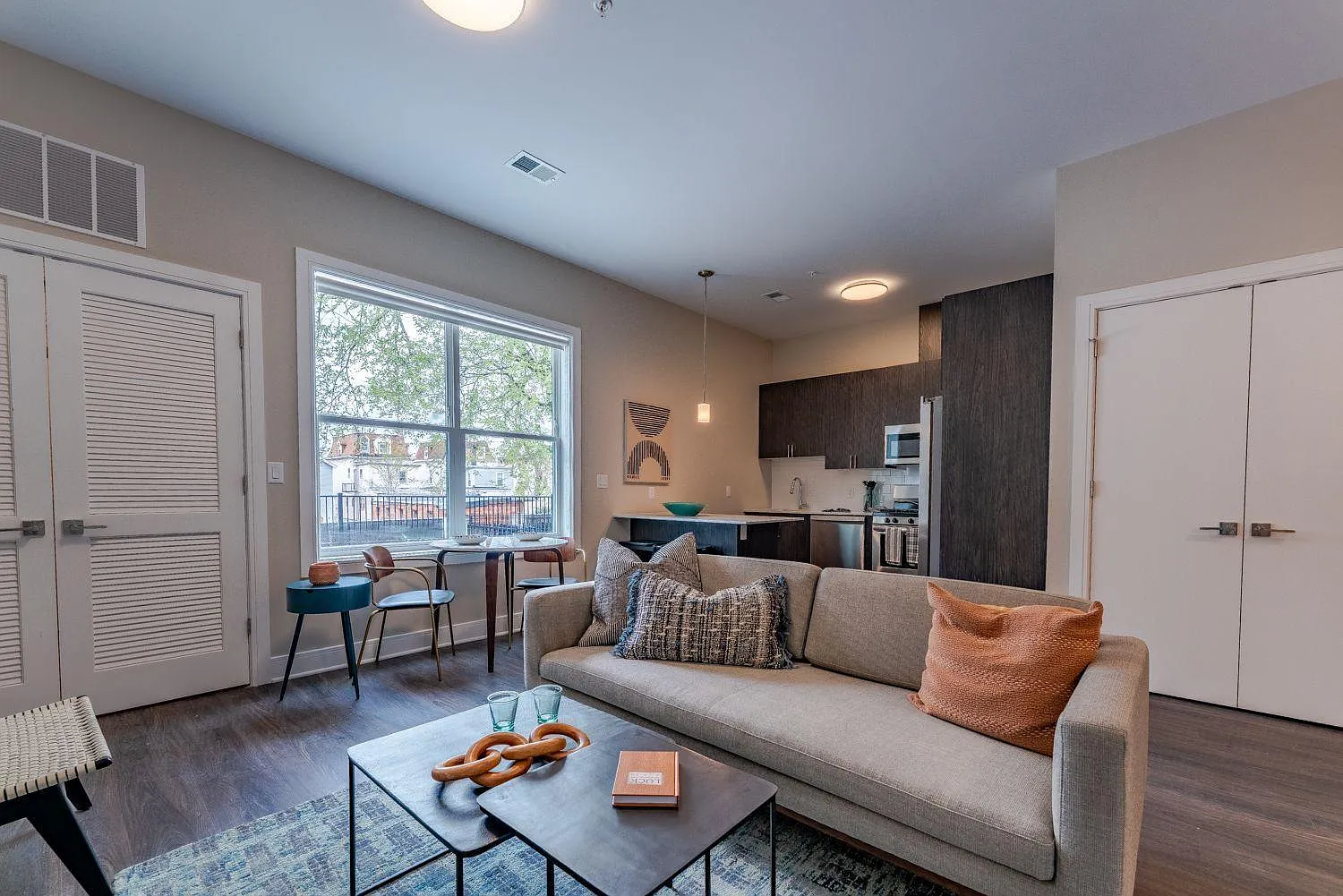 1 bed, $2,250 — Photo 3