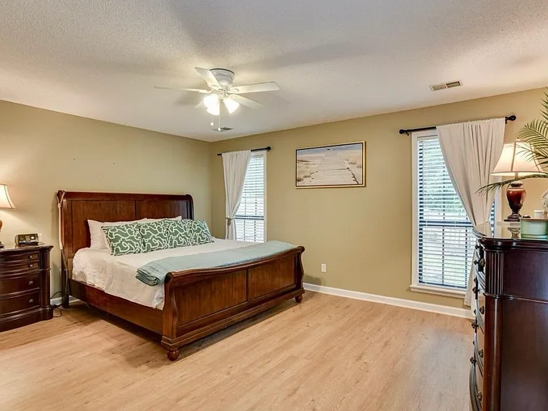 115 Hammond Place Cir #115 — Photo 9