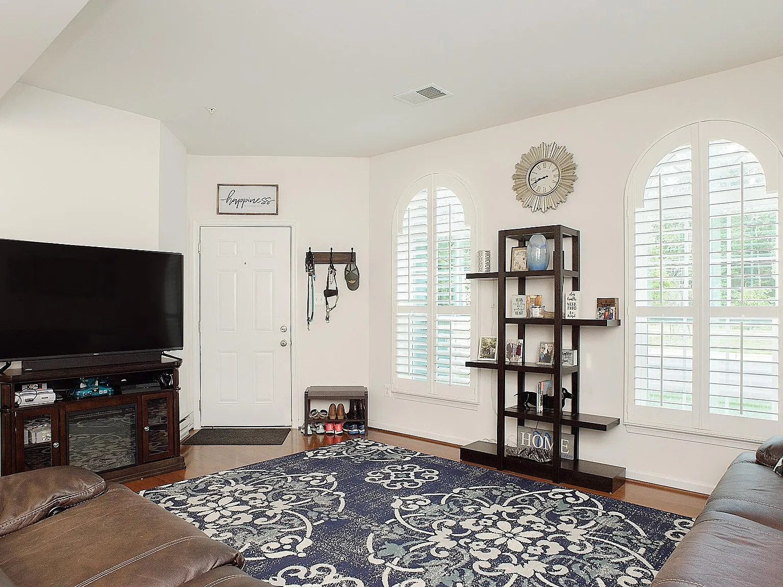 3 bed, 2.5 bath, 1600 sqft, $2,850 — Photo 3