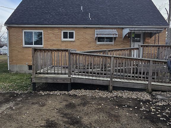 2nd image of 2909 California Ave