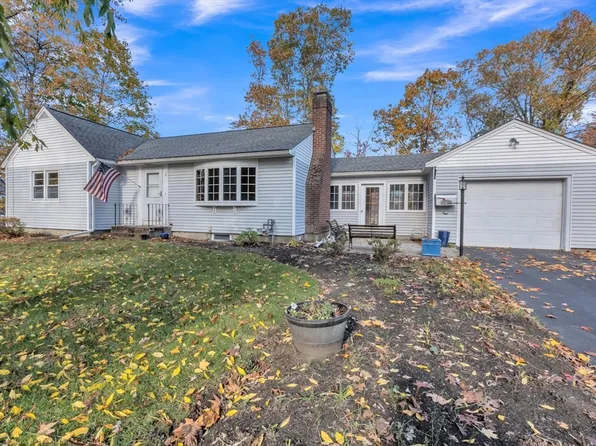 4 Taylor Rd, Maynard, MA 01754