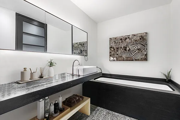 Sold by SERHANT. | media 4