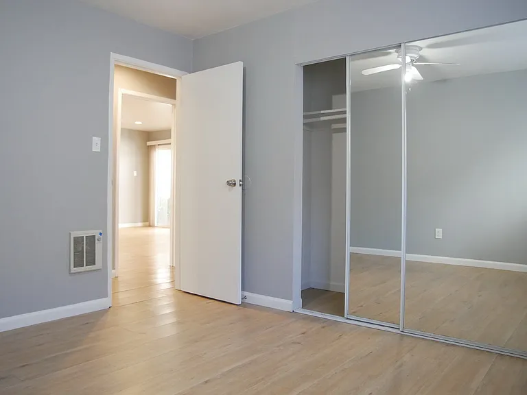 1109 Parker St #4 — Photo 15