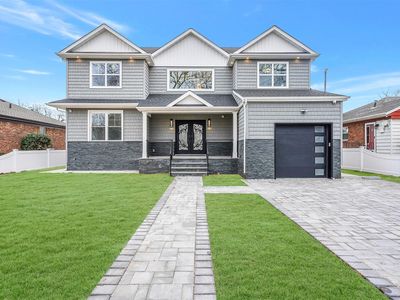 10 Trafalgar Square, Valley Stream, NY, 11581