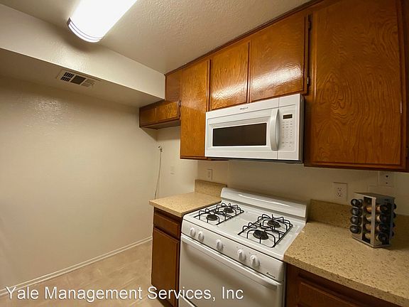 5th image of 11495 Riverside Dr APT 207
