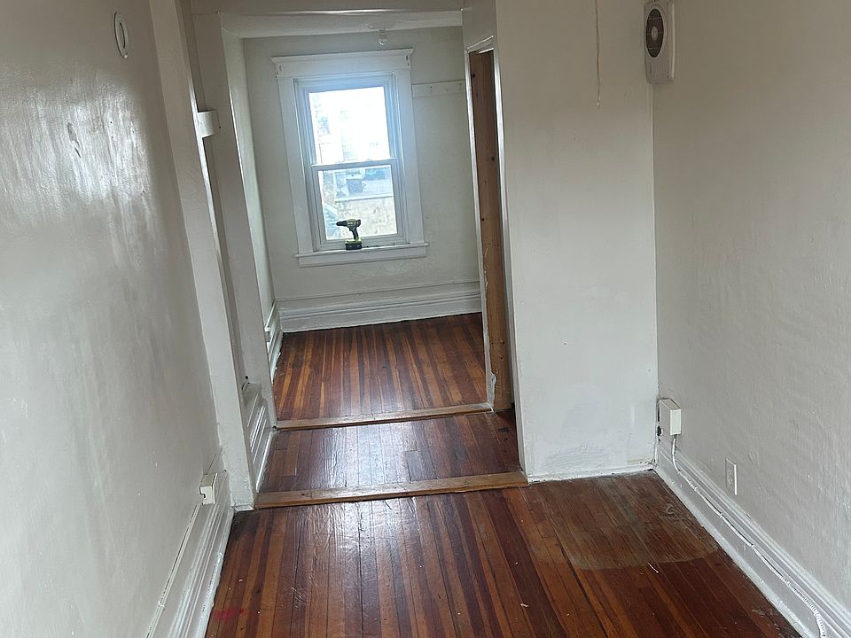 2nd image of 120 Bradford St Floor 2