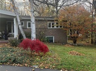 2707 Clover St, Pittsford, NY 14534