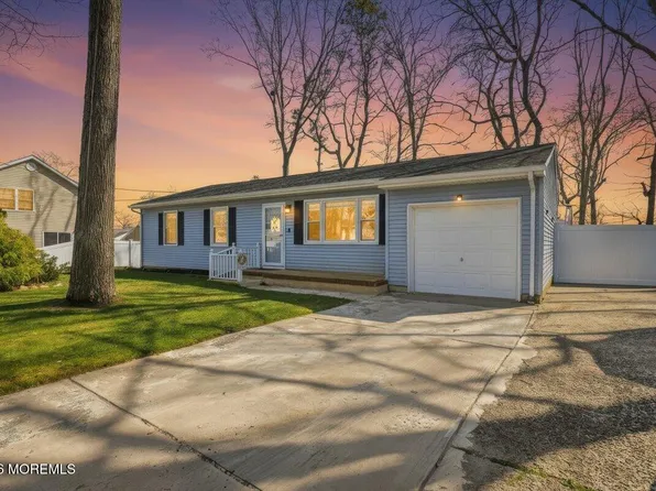 825 Center Street, Forked River, NJ 08731