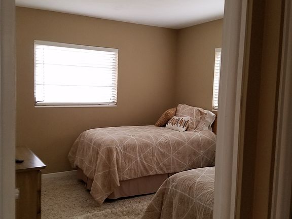 3rd image of 3076 Tyrone Ln