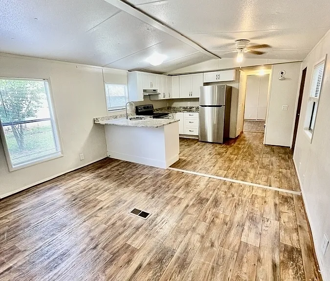 247 Stockton St — Photo 3