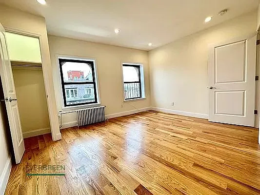 24 Rogers Ave #4L — Photo 6